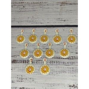 Set Of 11 Vintage 1960’s Fold-Tab Button Borden’s “Elsie the Cow” Yellow Pinback